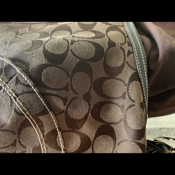 ❤️Coach Logo Handbag! - Picture 5 of 7
